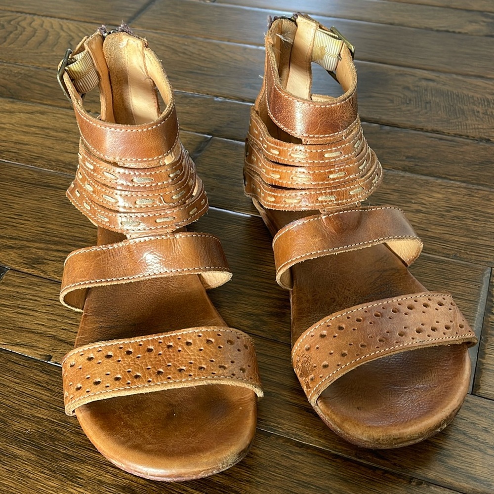 • Bed Stu Artemis Cage Brown Sandals Shoes
Leather Gladiator, size 8